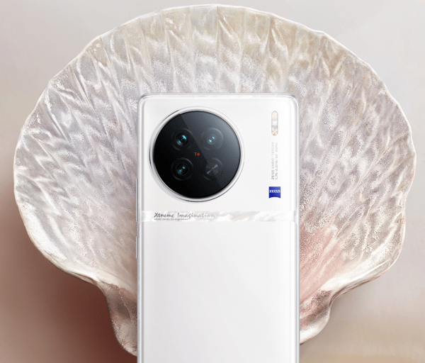 决色手机壳:首次！曝vivo X Flip将用交错纹理设计 就说喜不喜欢吧